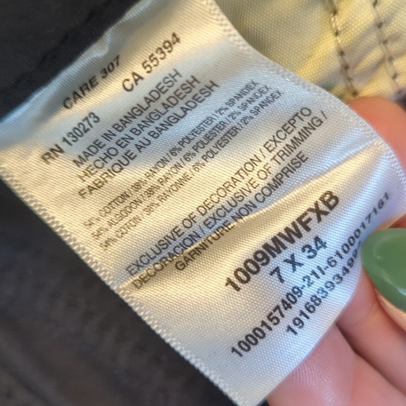 Wrangler Retro Flare Leg Jeans - Picture 4 of 5